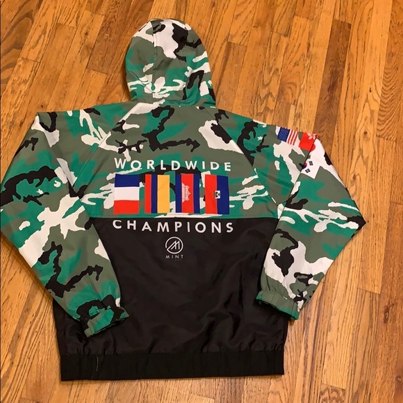 Camo Hooded Jacket - Picture 5 of 5